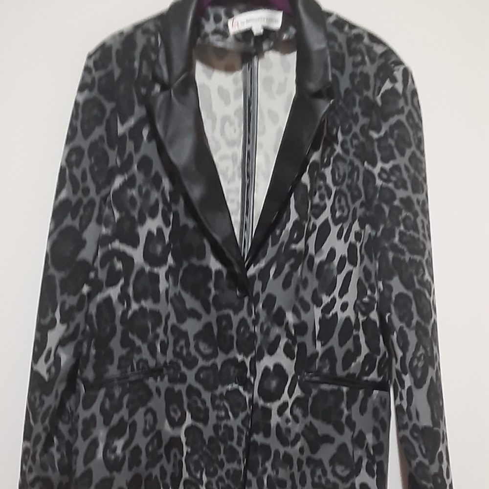 Black & Grey Cheetah Print Blazer